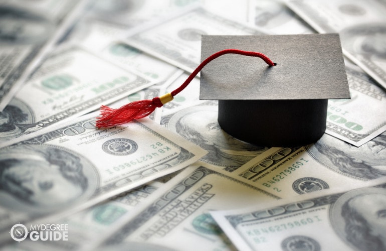 Associate degrees financial aid