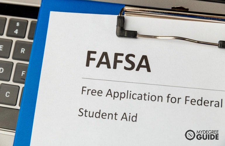 Financial Aid for Bachelor's Students